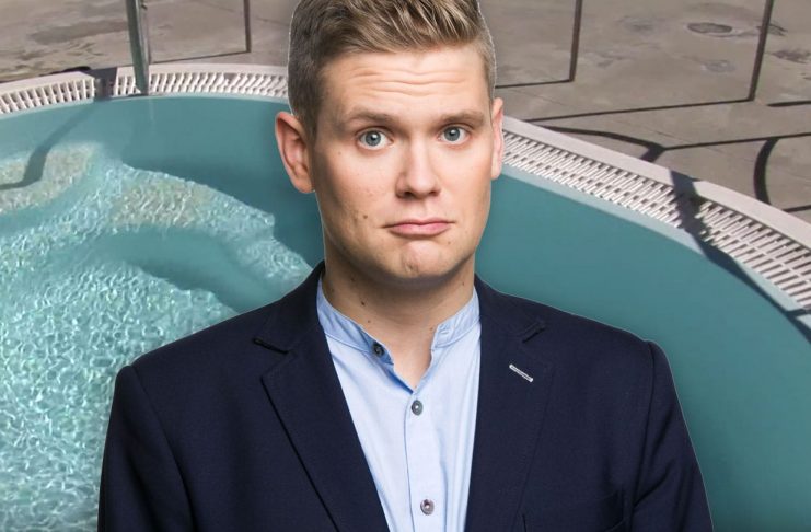 Ari Eldjárn gerði stuttmynd byggða á samtölum úr heitum pottum og hún er komin á netið