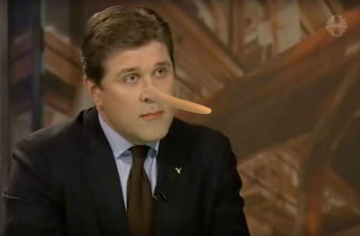 Myndband: Bjarni spurður út í eignir í skattaskjóli í Kastljósi og nefið vex eins og á Gosa