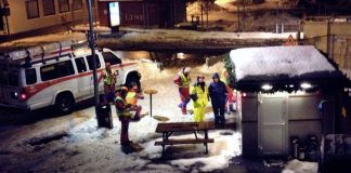 Snæbjörn stendur vaktina í storminum