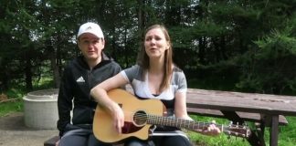 Sömdu lag um Vaðlaheiðagöng sem hefur slegið í gegn :„Það vilja allir fara inn í mig en það vill enginn borga fyrir það“