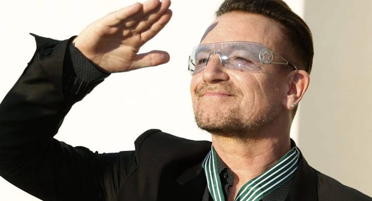 Bono staddur á Ísland