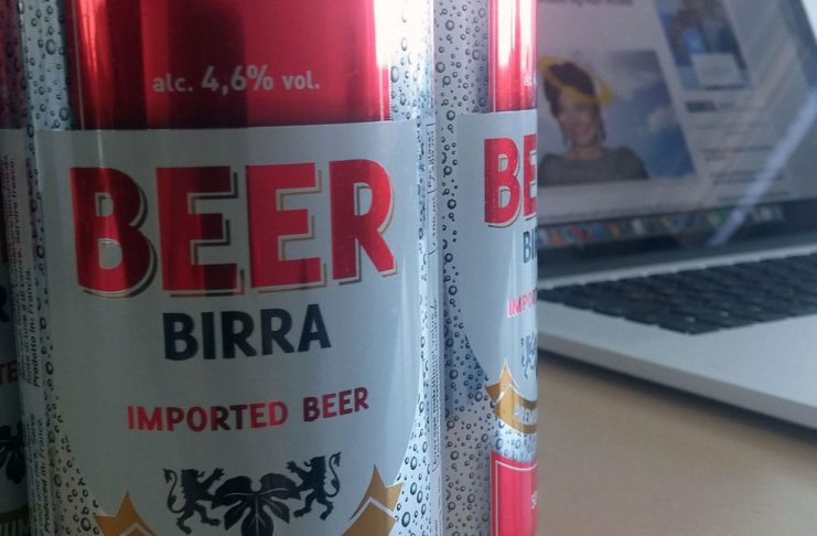 Ritstjóri og sérfræðingur smakka Euroshopper bjór í beinni útsendingu á Nútímanum