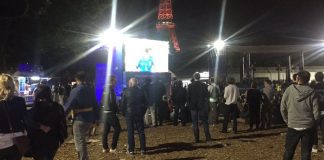 Uppþot á svæði stuðningsmanna í París eftir að flugeldur sprakk