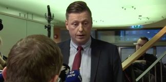 Augnablik kvöldsins var þegar Höskuldur tilkynnti óvart um breytingarnar