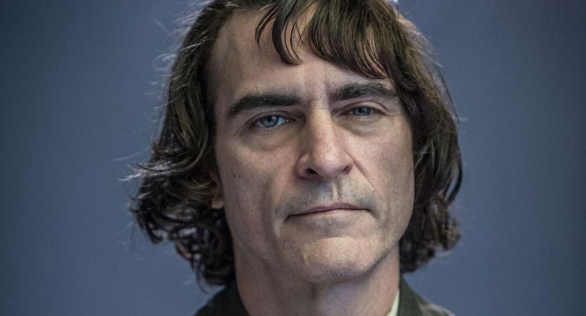 Birtir fyrstu myndina af Joaquin Phoenix í hlutverki Jókersins