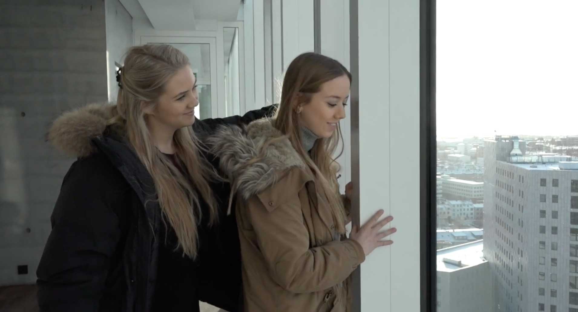 Lofthrædd stelpa fer upp í Hallgrímskirkjuturn: „Ég er ekki alveg til í þetta“
