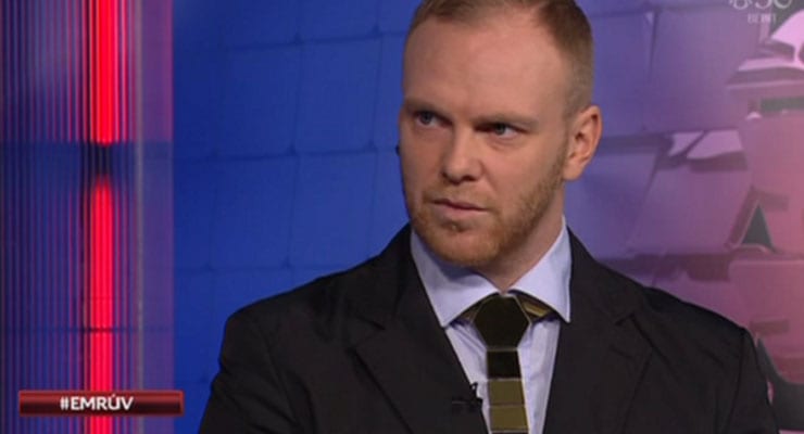 Gullbindi Loga Geirs í EM stofunni er á allra vörum: „Hvaða veðmáli tapaði Logi?“