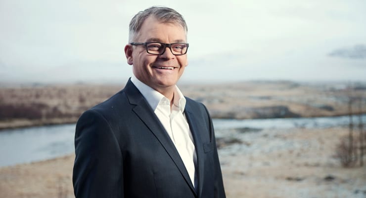 Páll Valur vill bæta stemninguna á Alþingi: Leggur til að hefja þingfundi á söng og íhugun