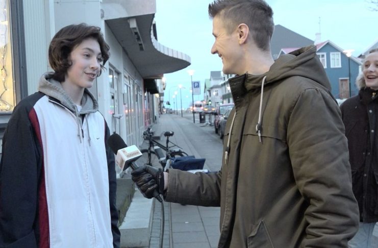 Biðu í röð eftir sjaldgæfum strigaskóm