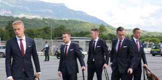 Strákarnir okkar litu fáránlega vel út þegar þeir lentu í Frakklandi