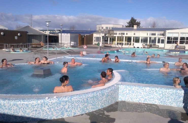 Fullorðnir borga 950 krónur fyrir sundferðina í Reykjavík á næsta ári