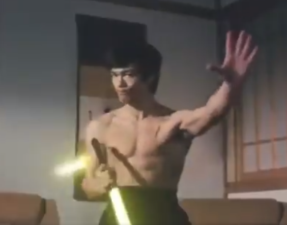 Star Wars og Bruce Lee? - Þetta MYNDBAND sannar að það er hægt að taka það besta úr báðum heimum!