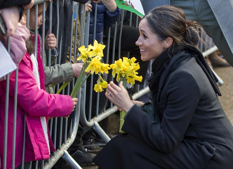 Það er ekki hægt að neita SJARMA Meghan Markle - Hún er að sigra allt Bretland - MYNDIR