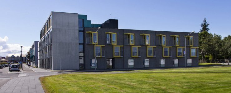 Flutt í gæsluvarðhald eftir að stúdentaíbúð hennar brann