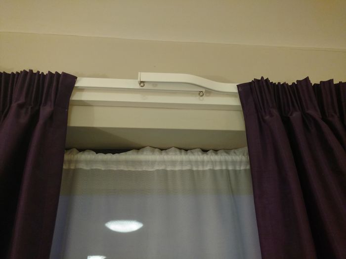 The Design Of The Curtains In My Hotel Room To Ensure That There Is No Annoying Light Gap In The Middle