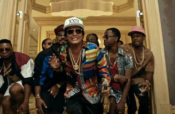 Aðdáendur Bruno Mars ekki par sáttir við nýjasta lagið (tónlistarmyndband)